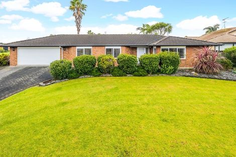 Photo of property in 20 Lothian Brae, Wattle Downs, Auckland, 2103