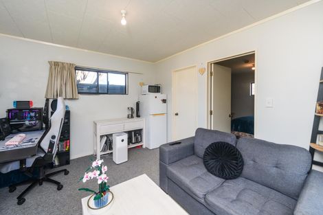 Photo of property in 6 Willowstream Grove, Cloverlea, Palmerston North, 4412