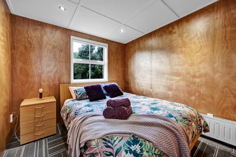 Photo of property in 16 Hector Place, Opunake, 4616