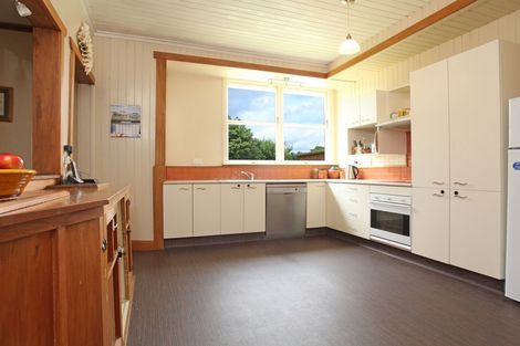 Photo of property in 56 Matakotea Road, Raglan, 3295
