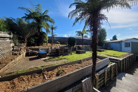 Photo of property in 43 Whitechapel Grove, Stokes Valley, Lower Hutt, 5019