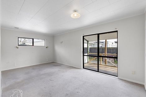 Photo of property in 4 Ngarimu Street, Roslyn, Palmerston North, 4414