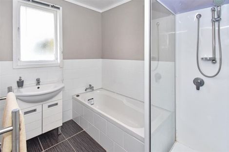 Photo of property in 31 Cargill Street, Papakura, 2110