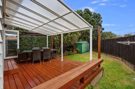Photo of property in 1/12 Doment Crescent, Orewa, 0931