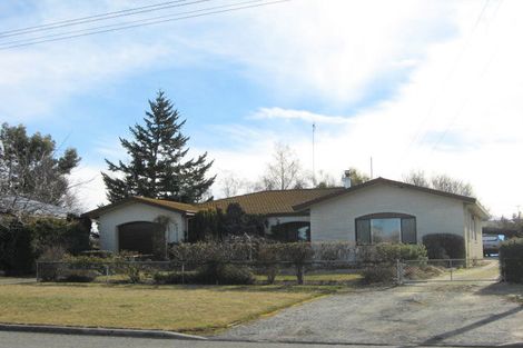 Photo of property in 25 Bute Street, Ranfurly, 9332