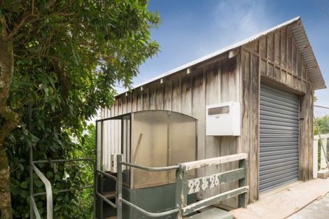 Photo of property in 22 Fortification Road, Karaka Bays, Wellington, 6022