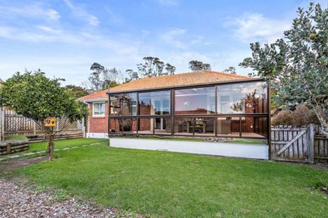 Photo of property in 21 Springs Road, Parakai, 0830