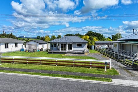 Photo of property in 17 Station Road, Puriri, Thames, 3578
