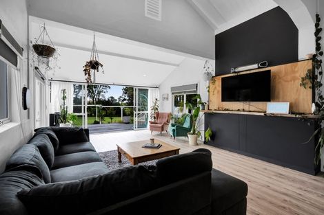 Photo of property in 330 Kelly Road, Lepperton, New Plymouth, 4373