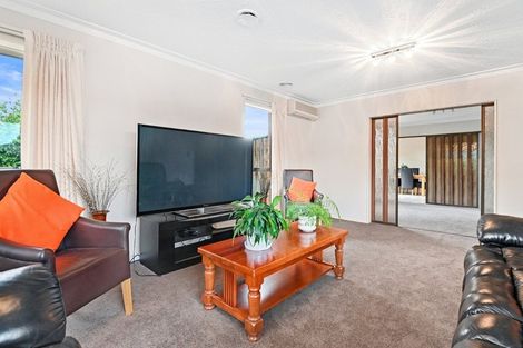 Photo of property in 152 Sawyers Arms Road, Northcote, Christchurch, 8052