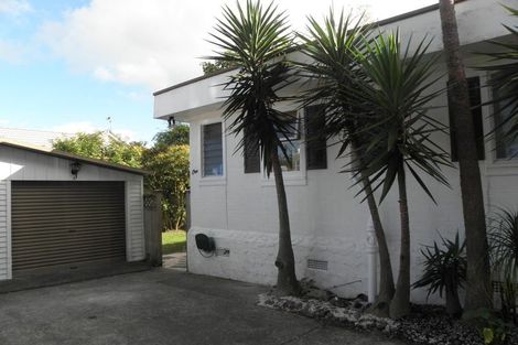 Photo of property in 1/4 Sydney Street, Hauraki, Auckland, 0622