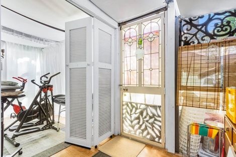 Photo of property in 2/2b Yeoman Place, Howick, Auckland, 2014