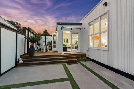 Photo of property in 2/34 Clifton Road, Herne Bay, Auckland, 1011