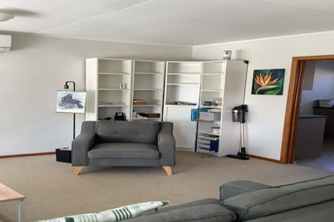 Photo of property in 1/1 Ocean View Road, Hillcrest, Auckland, 0627