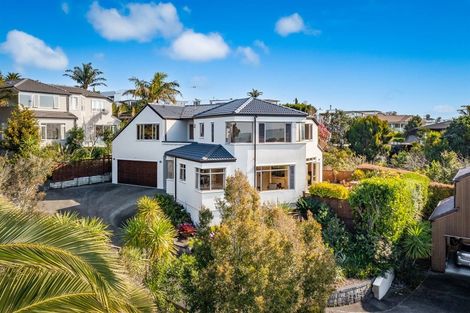 Photo of property in 2/56 Castor Bay Road, Castor Bay, Auckland, 0620