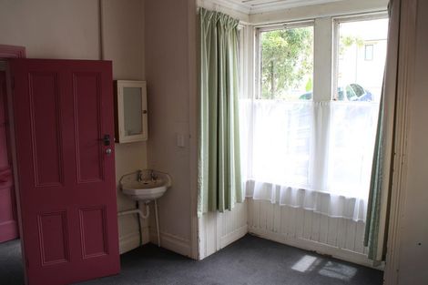 Photo of property in 1 Haddon Place, Dunedin Central, Dunedin, 9016