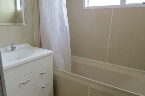 Photo of property in 9 Oak Avenue, Nawton, Hamilton, 3200