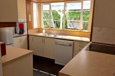 Photo of property in 6 Long Street, Torbay, Auckland, 0630