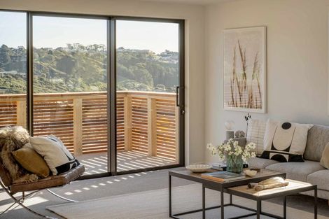 Photo of property in 43 Oakum Road, Whitby, Porirua, 5024