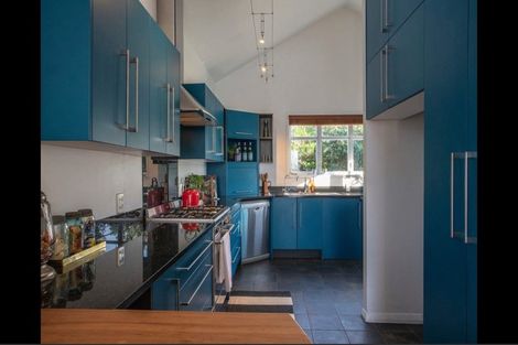 Photo of property in 28 View Road, Houghton Bay, Wellington, 6023