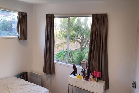 Photo of property in 16 Kemp Road, Massey, Auckland, 0614