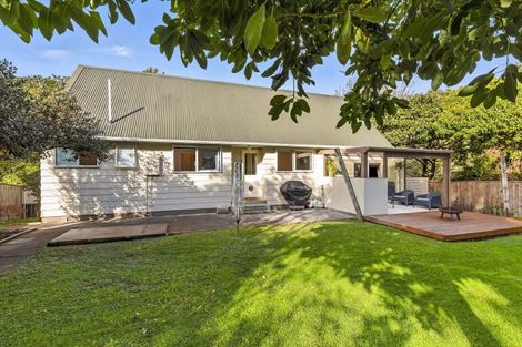 Photo of property in 98 Leinster Avenue, Raumati South, Paraparaumu, 5032