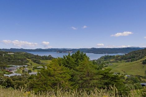 Photo of property in 79 Tarapatiki Drive, Whitianga, 3510