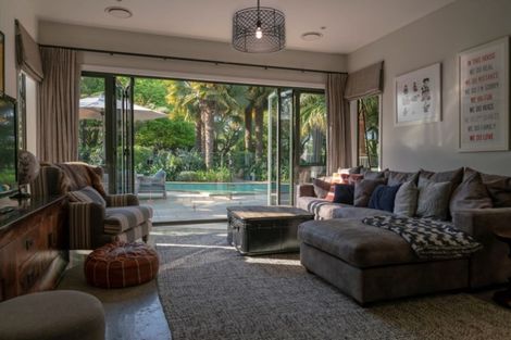 Photo of property in 260 Thornton Road, Cambridge, 3496