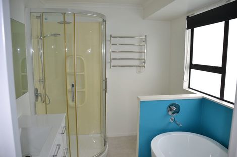 Photo of property in 580 Burtt Road, Runciman, Drury, 2578