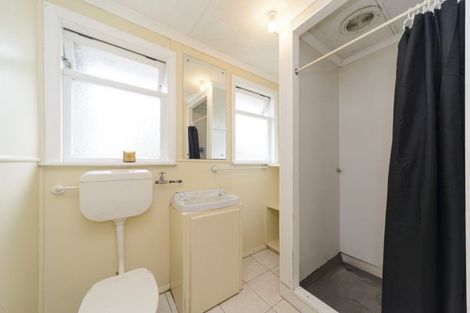 Photo of property in 8 London Terrace, Awapuni, Palmerston North, 4412