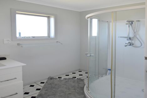 Photo of property in 18 Hunter Crescent, Twizel, 7901