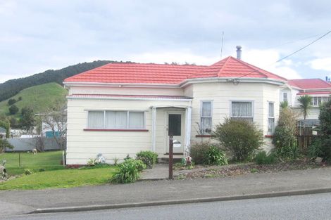 Photo of property in 63 King Street, Hikurangi, 0114