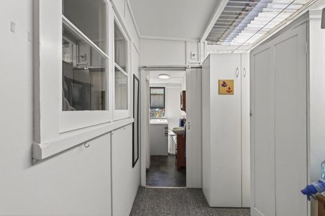 Photo of property in 59 Fifth Avenue, Urenui, 4377