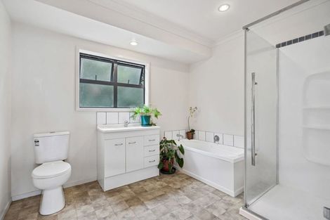 Photo of property in 10 Frangipani Street, Cable Bay, 0420