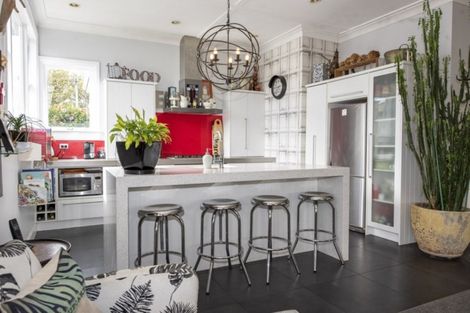 Photo of property in 48 Belt Road, Moturoa, New Plymouth, 4310