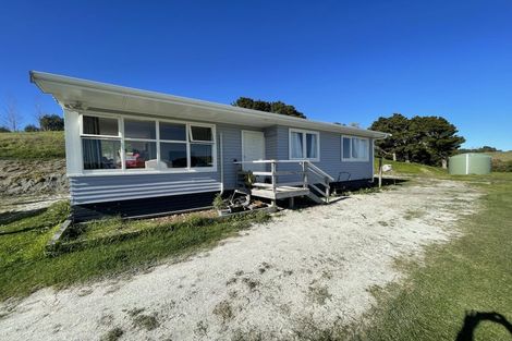 Photo of property in 217 Heatley Road, Whakapirau, 0583