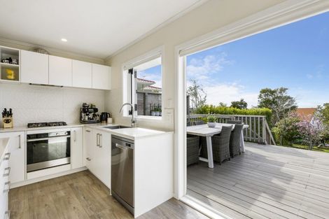 Photo of property in 25 Agincourt Street, Glenfield, Auckland, 0629