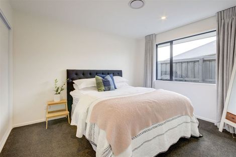 Photo of property in 19 Angus Place, Rangiora, 7400