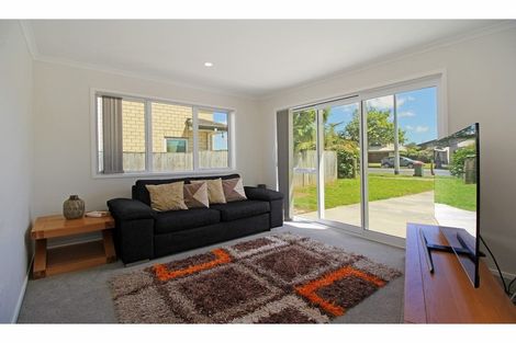 Photo of property in 99 Stancombe Road, Flat Bush, Auckland, 2016