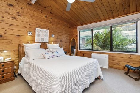 Photo of property in 3 Waterlea Avenue, Mangere Bridge, Auckland, 2022