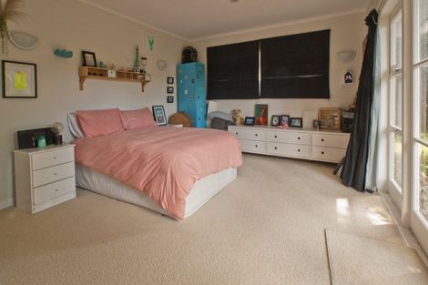 Photo of property in 53 Hutchinsons Road, Bucklands Beach, Auckland, 2014