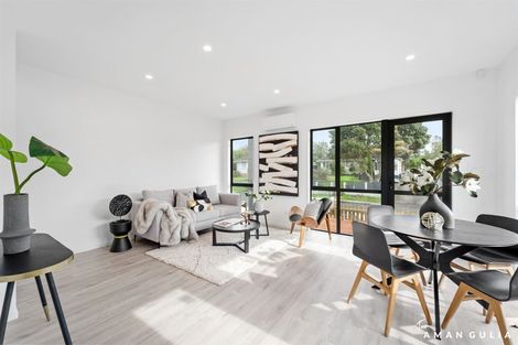 Photo of property in 13b Serjeant Street, Henderson, Auckland, 0612