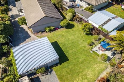 Photo of property in 21 Burnside Crescent, Burnside, Christchurch, 8053