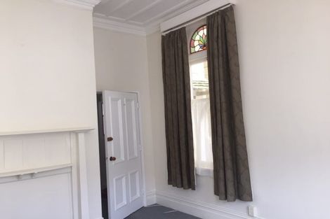 Photo of property in 18 Portland Crescent, Thorndon, Wellington, 6011