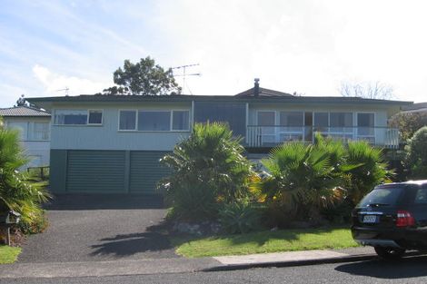 Photo of property in 25 Greendale Spur, Glenfield, Auckland, 0629