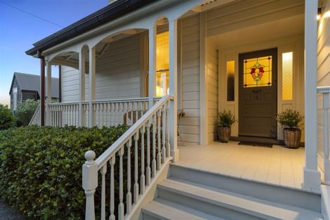 Photo of property in 11 Maritime Terrace, Birkenhead, Auckland, 0626