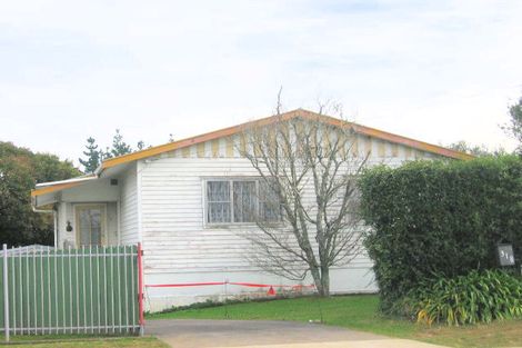 Photo of property in 318 Don Buck Road, Massey, Auckland, 0614