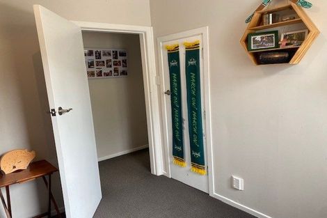 Photo of property in 91 Awanui Street, Merrilands, New Plymouth, 4312