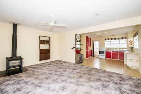 Photo of property in 1 Regent Street, Waimate, 7924