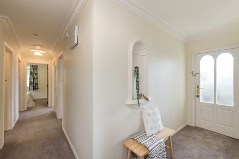 Photo of property in 2 Norwich Place, Awapuni, Palmerston North, 4412